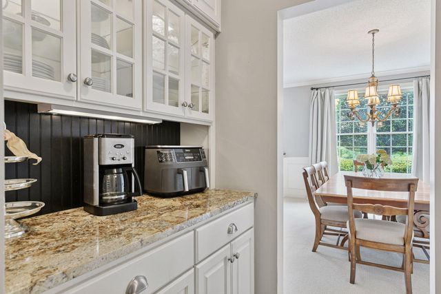 17641 Hyde Park Avenue, Lakeville, MN 55044