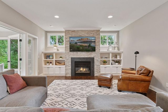 17641 Hyde Park Avenue, Lakeville, MN 55044