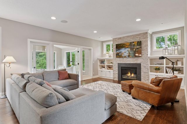 17641 Hyde Park Avenue, Lakeville, MN 55044