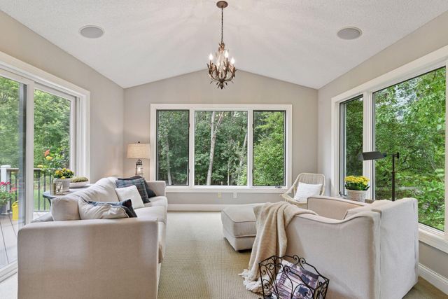 17641 Hyde Park Avenue, Lakeville, MN 55044