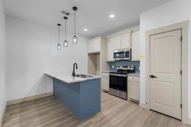 723 W Parnell, Denison, TX 75020