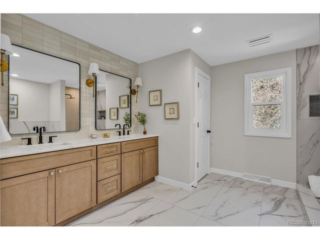 4189 S Oneida St, Denver, CO 80237