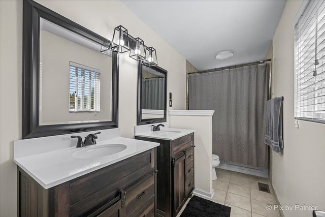 168 Cool Stone Bend, Lake In The Hills, IL 60156