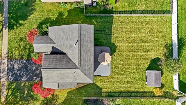 168 Cool Stone Bend, Lake In The Hills, IL 60156