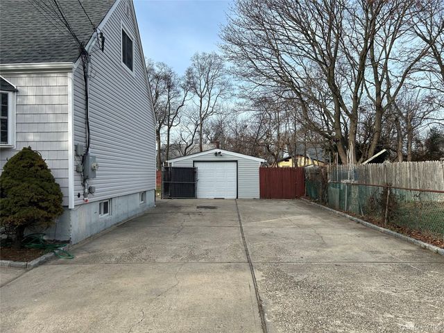 49 Doolittle Street, Brentwood, NY 11717