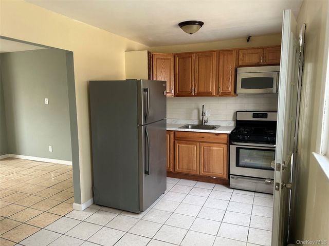 49 Doolittle Street, Brentwood, NY 11717