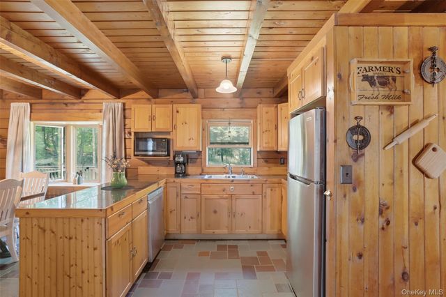 905 Pine Kill Road, Wurtsboro, NY 12790