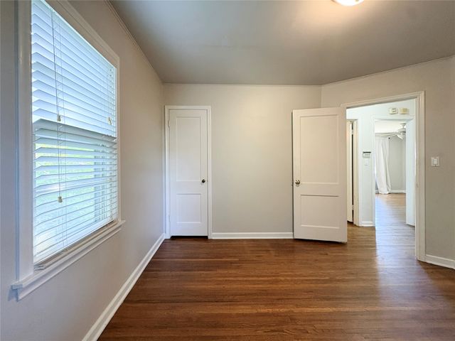 4807 S Detroit Avenue, Tulsa, OK 74105
