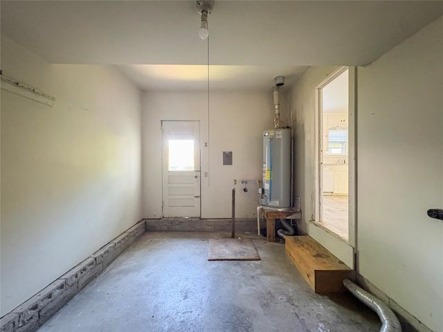 4807 S Detroit Avenue, Tulsa, OK 74105