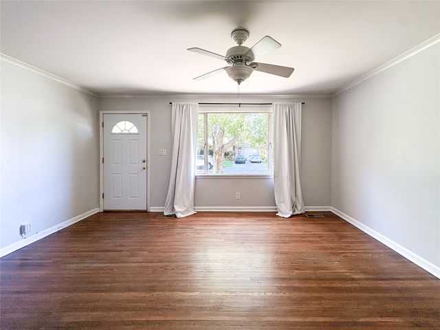 4807 S Detroit Avenue, Tulsa, OK 74105