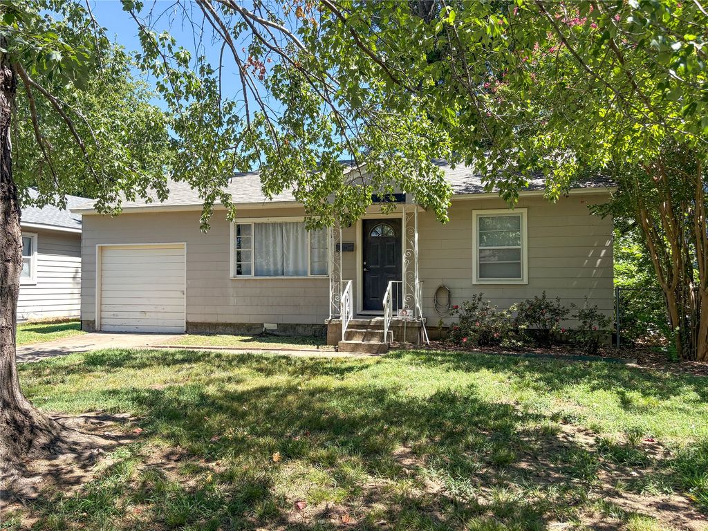 4807 S Detroit Avenue, Tulsa, OK 74105