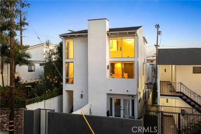 34 S Venice Boulevard 2, Venice (los Angeles), CA 90291