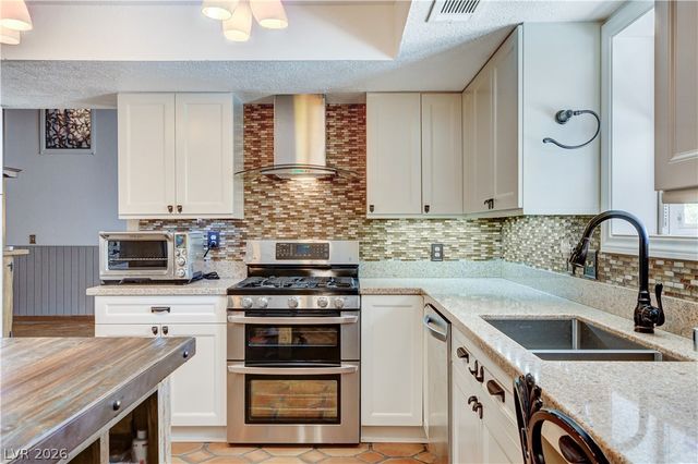 845 Robinson Lane, Boulder City, NV 89005