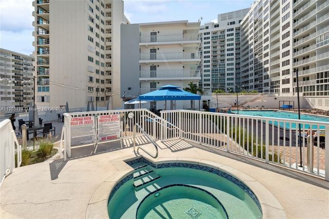 5401 Collins Ave 223, Miami Beach, FL 33140