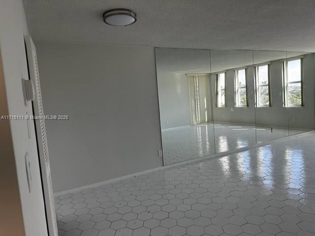 5401 Collins Ave 223, Miami Beach, FL 33140