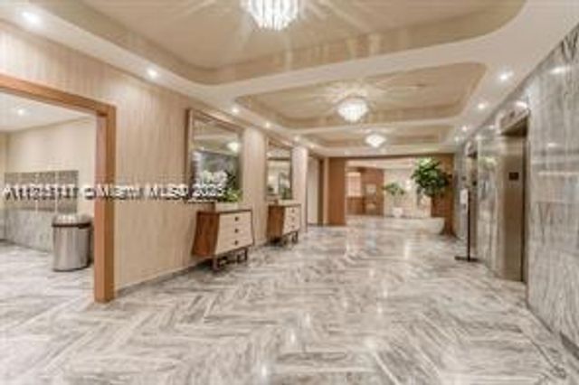 5401 Collins Ave 223, Miami Beach, FL 33140