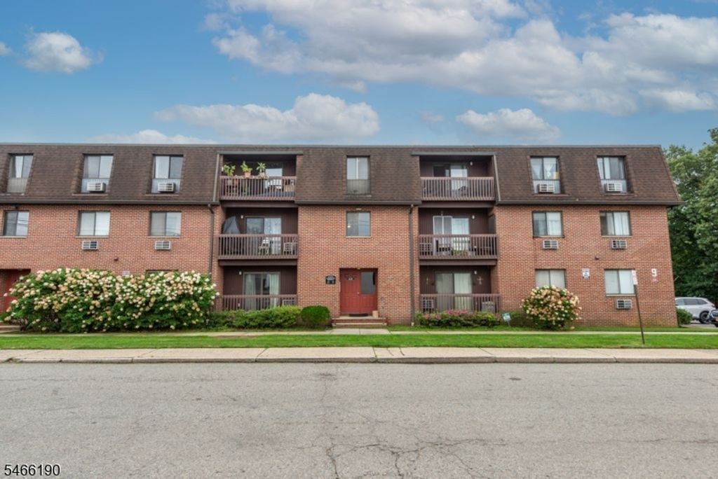 9 Montgomery St A1, Belleville Twp., NJ 07109 — photo 2