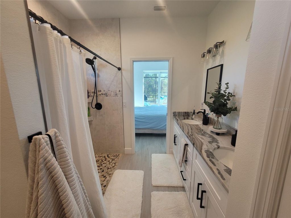 Image 9 of property listing at 67 SUCCESS DRIVE, Punta Gorda, FL 33982