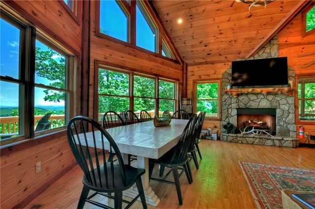 305 Enchanting Circle, Morganton, GA 30560