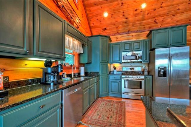 305 Enchanting Circle, Morganton, GA 30560