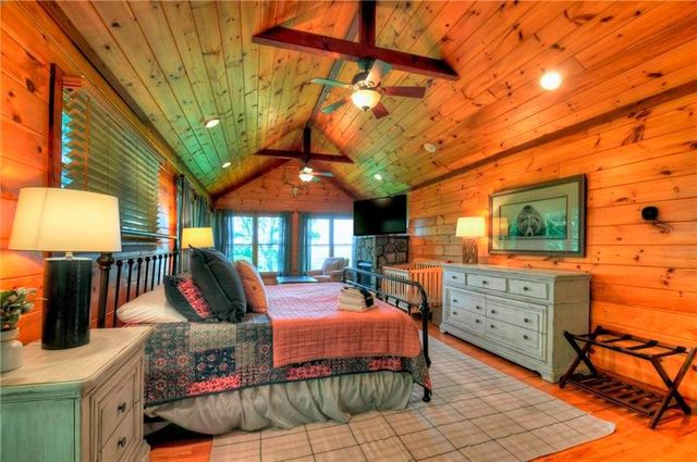 305 Enchanting Circle, Morganton, GA 30560