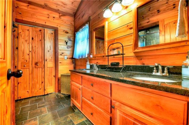 305 Enchanting Circle, Morganton, GA 30560