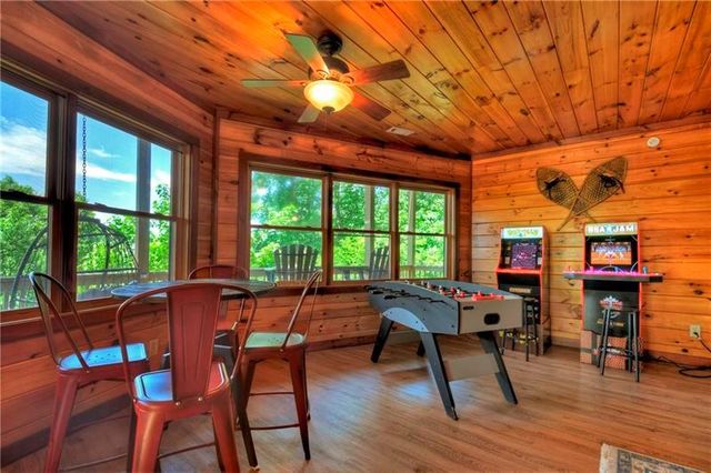 305 Enchanting Circle, Morganton, GA 30560