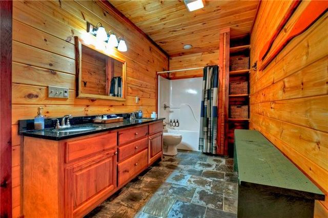 305 Enchanting Circle, Morganton, GA 30560