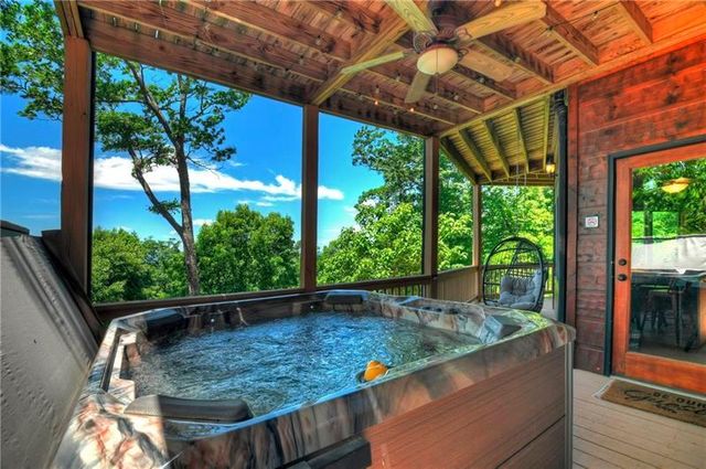 305 Enchanting Circle, Morganton, GA 30560