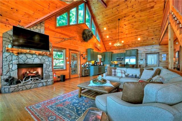 305 Enchanting Circle, Morganton, GA 30560