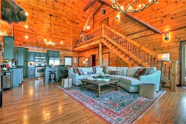 305 Enchanting Circle, Morganton, GA 30560