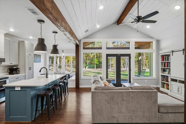 11142 County Road 4103, Lindale, TX 75771