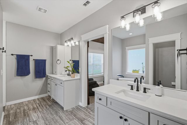 11142 County Road 4103, Lindale, TX 75771