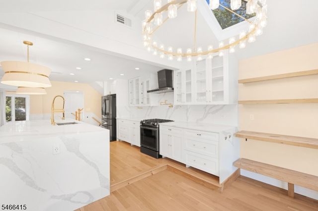 3 Martin Pl, Fairfield Twp., NJ 07004