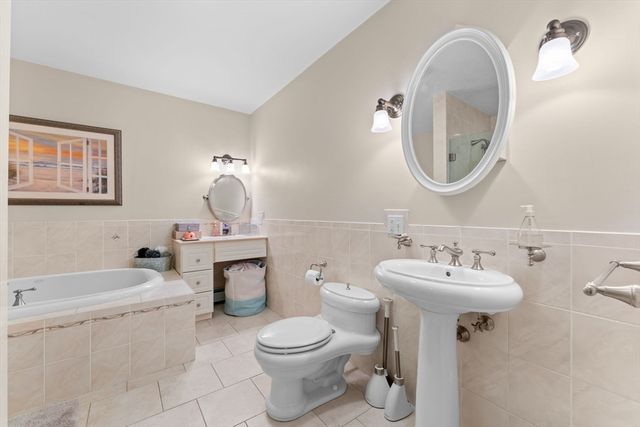 11 Lawson Ave, Revere, MA 02151