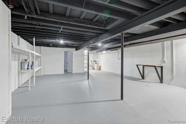 8680 Oak Hill Road, Clarkston, MI 48348