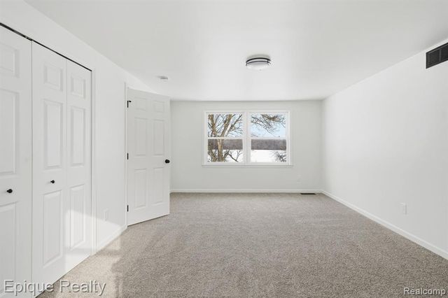 8680 Oak Hill Road, Clarkston, MI 48348