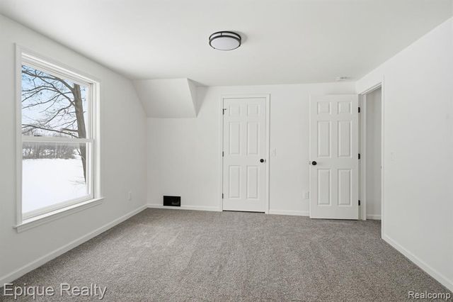 8680 Oak Hill Road, Clarkston, MI 48348