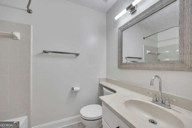 635 Anderson Walk, Marietta, GA 30062