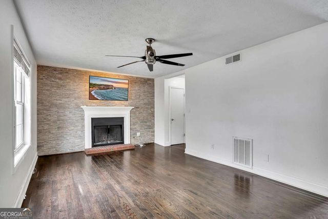 635 Anderson Walk, Marietta, GA 30062