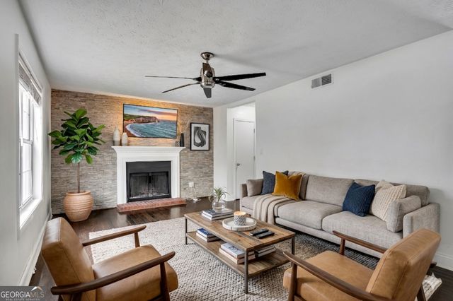 635 Anderson Walk, Marietta, GA 30062