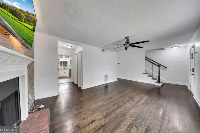 635 Anderson Walk, Marietta, GA 30062