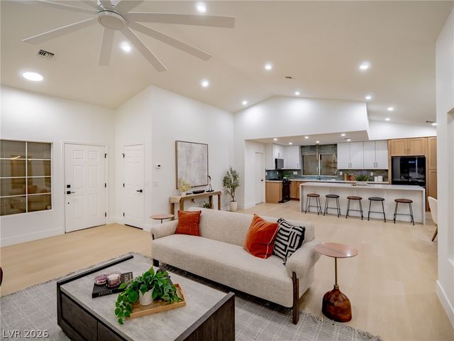 2629 Tumble Brook Drive, Las Vegas, NV 89134