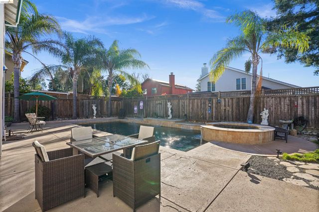 4404 Deerfield Dr, Antioch, CA 94531