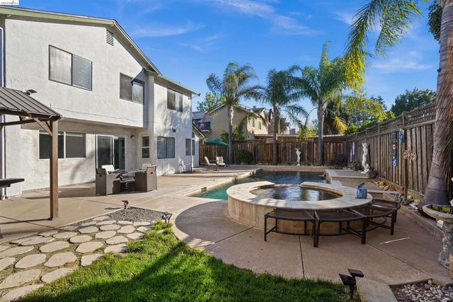 4404 Deerfield Dr, Antioch, CA 94531