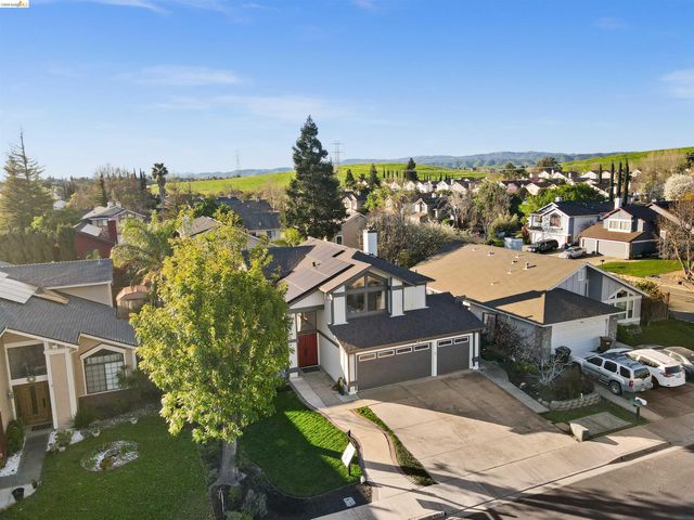 4404 Deerfield Dr, Antioch, CA 94531