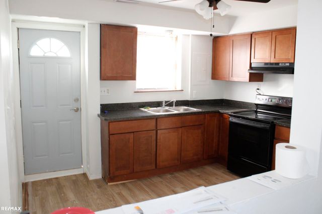 30905 Normal Street, Roseville, MI 48066