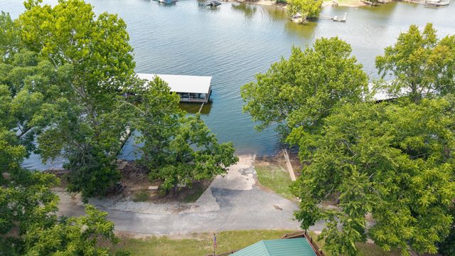 25510 S 605 Road, Grove, OK 74344