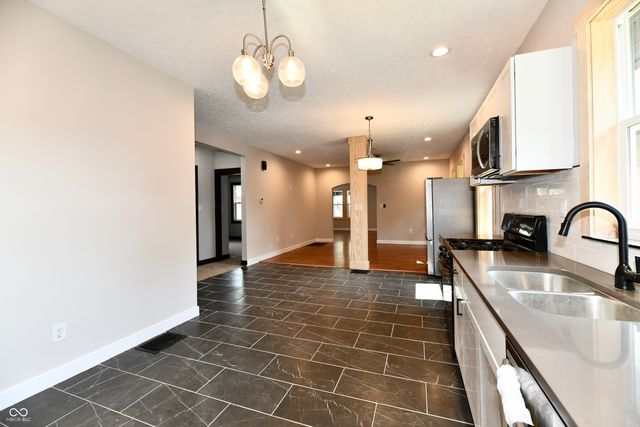 4316 Carrollton Avenue, Indianapolis, IN 46205