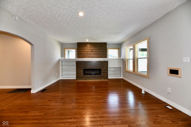 4316 Carrollton Avenue, Indianapolis, IN 46205